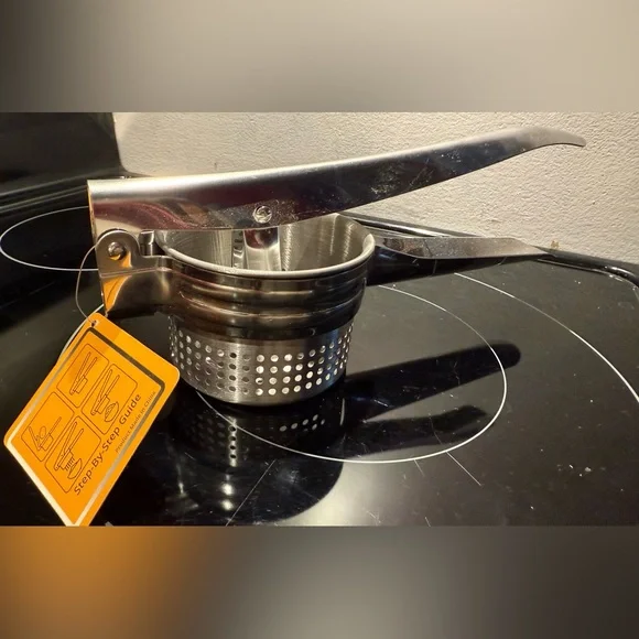 🆕 Stainless Steel Potato Ricer by Homebistro. - Picture 1 of 6